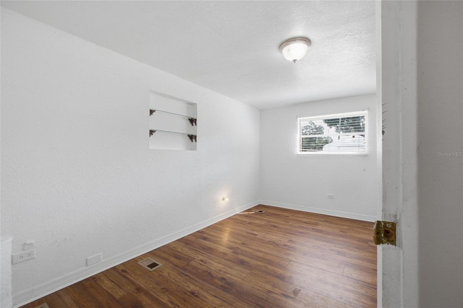 Mobile Home at 4722 AUTUMN PALM DR, ZEPHYRHILLS, photo 11 of 29