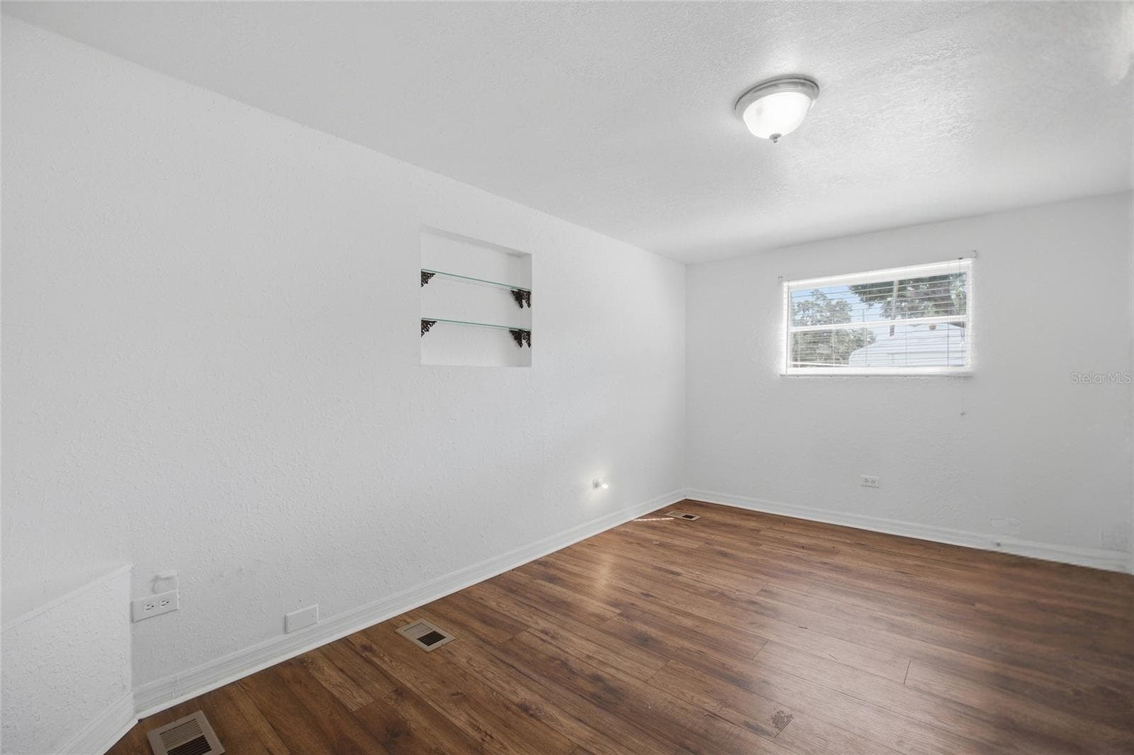 Mobile Home at 4722 AUTUMN PALM DR, ZEPHYRHILLS, photo 16 of 29