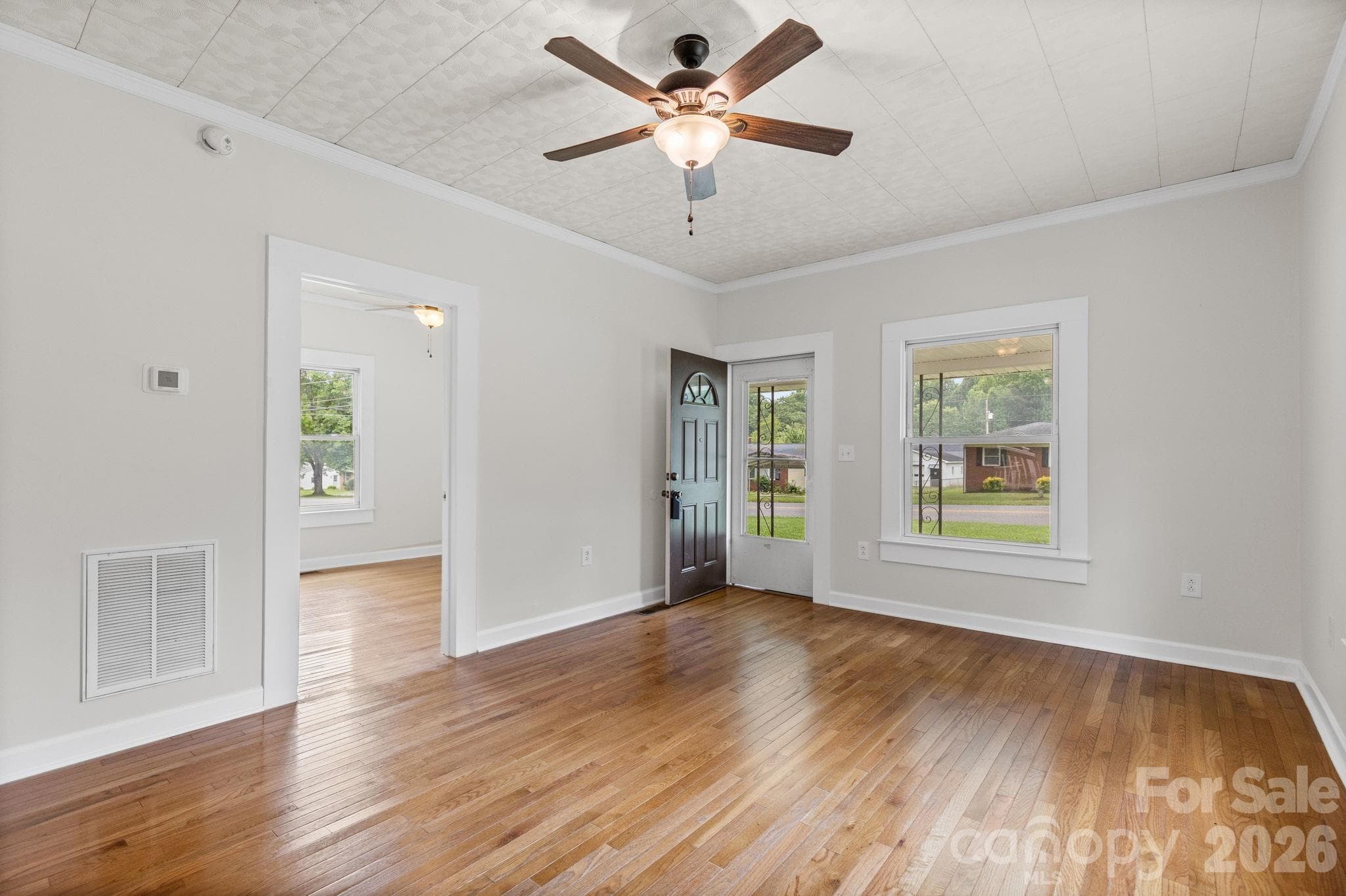 Single Family Residence at 403 Faulkner Street, Clover, photo 7 of 35
