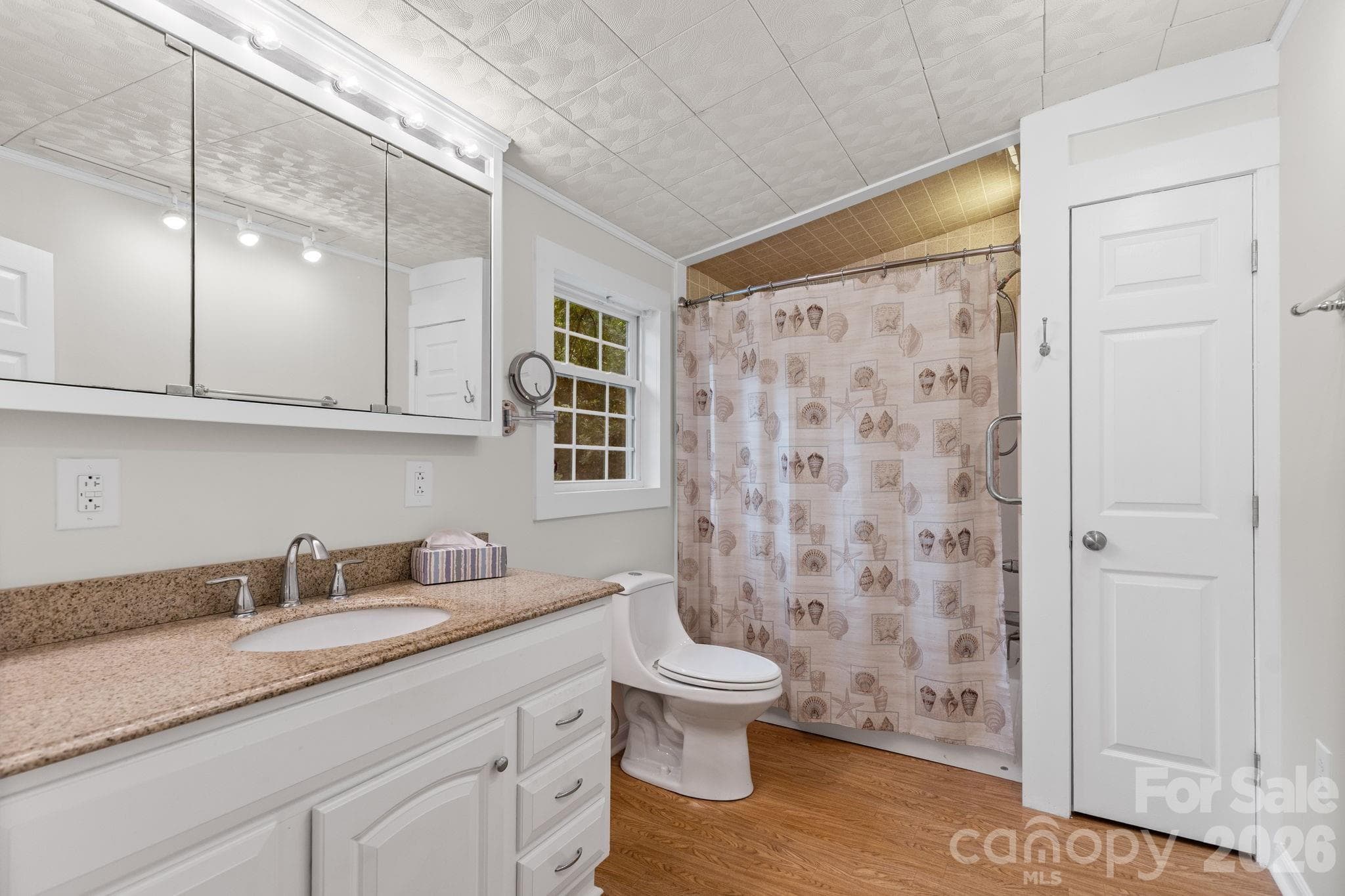 Single Family Residence at 403 Faulkner Street, Clover, photo 23 of 35