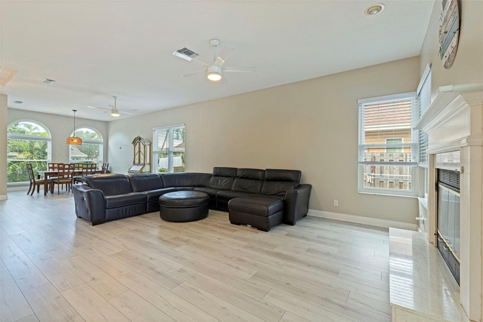 Single Family Residence at 903 WHIPPOORWILL DR, PALM HARBOR, photo 9 of 36