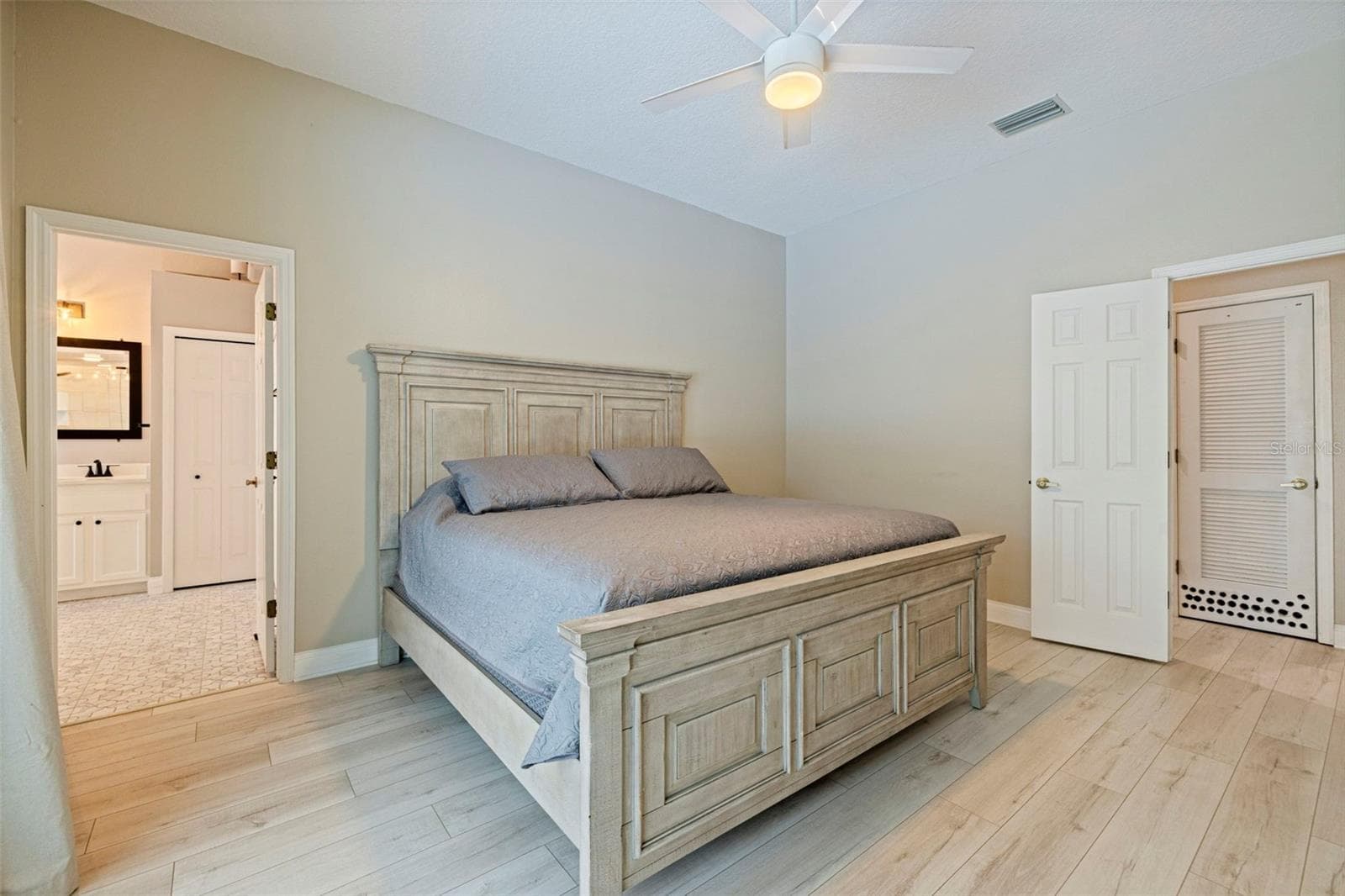 Single Family Residence at 903 WHIPPOORWILL DR, PALM HARBOR, photo 19 of 36