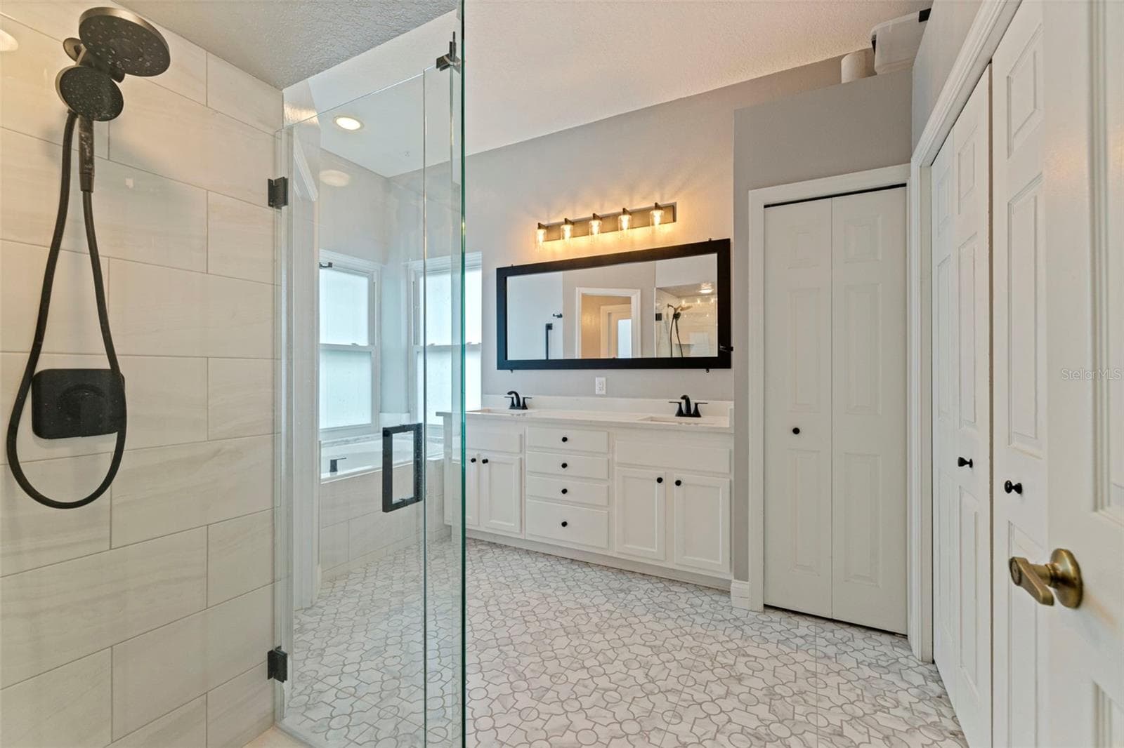 Single Family Residence at 903 WHIPPOORWILL DR, PALM HARBOR, photo 20 of 36