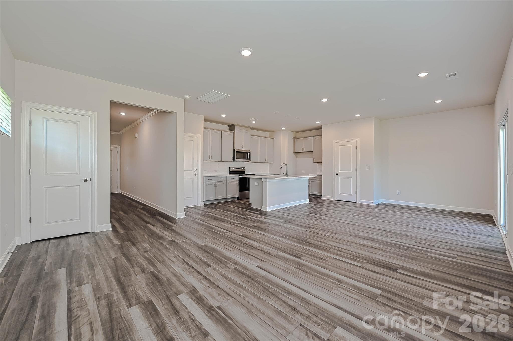 Single Family Residence at 1433 Wildflower Street, Newton, photo 4 of 17