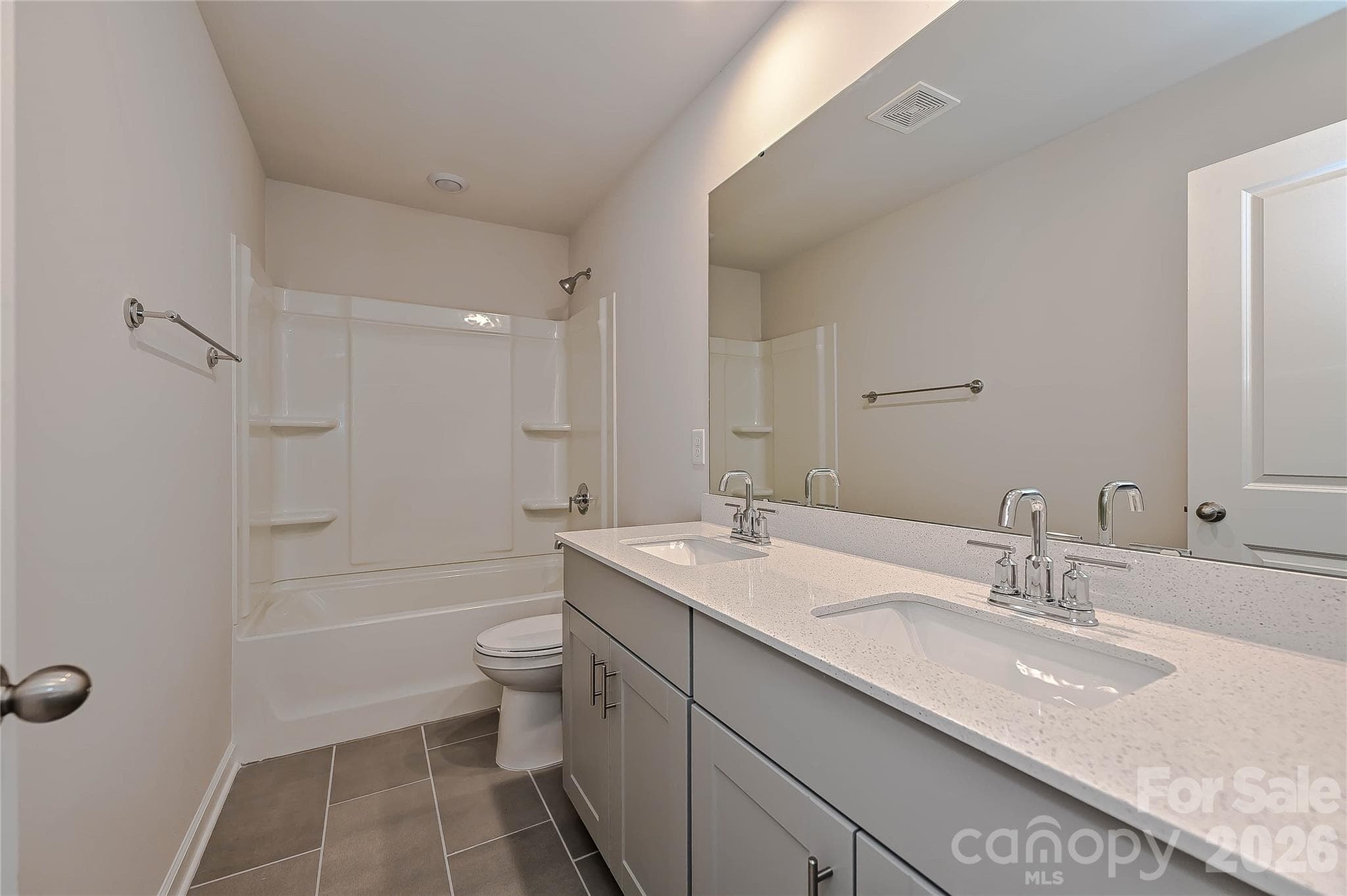 Single Family Residence at 1433 Wildflower Street, Newton, photo 16 of 17