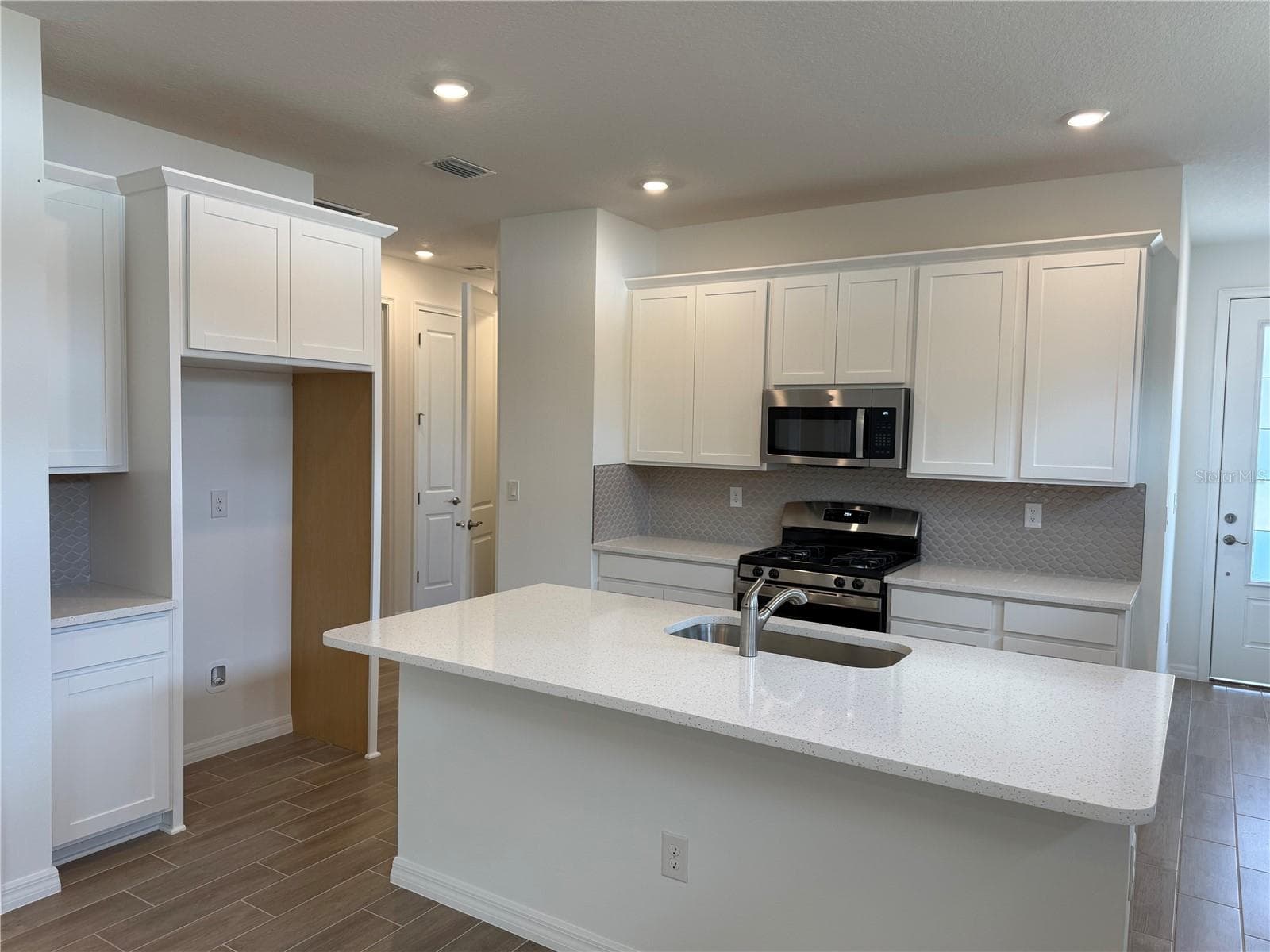 Villa at 3695 NANDINA CIR, SUN CITY CENTER, photo 3 of 8
