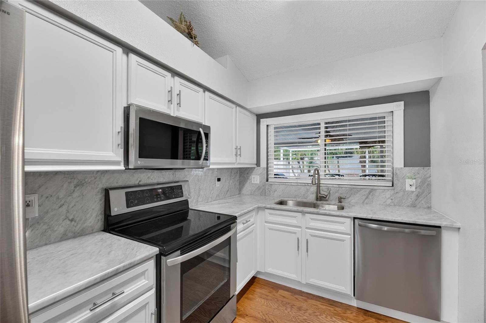Single Family Residence at 12138 BUFFINGTON LN, RIVERVIEW, photo 18 of 68