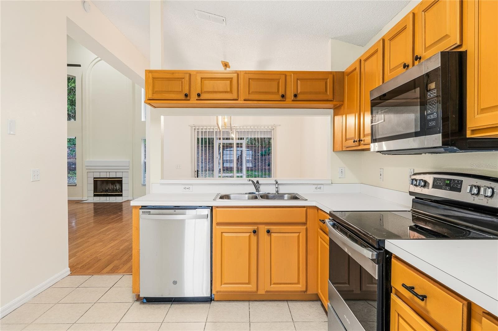 Single Family Residence at 617 RANDON TER, LAKE MARY, photo 9 of 32
