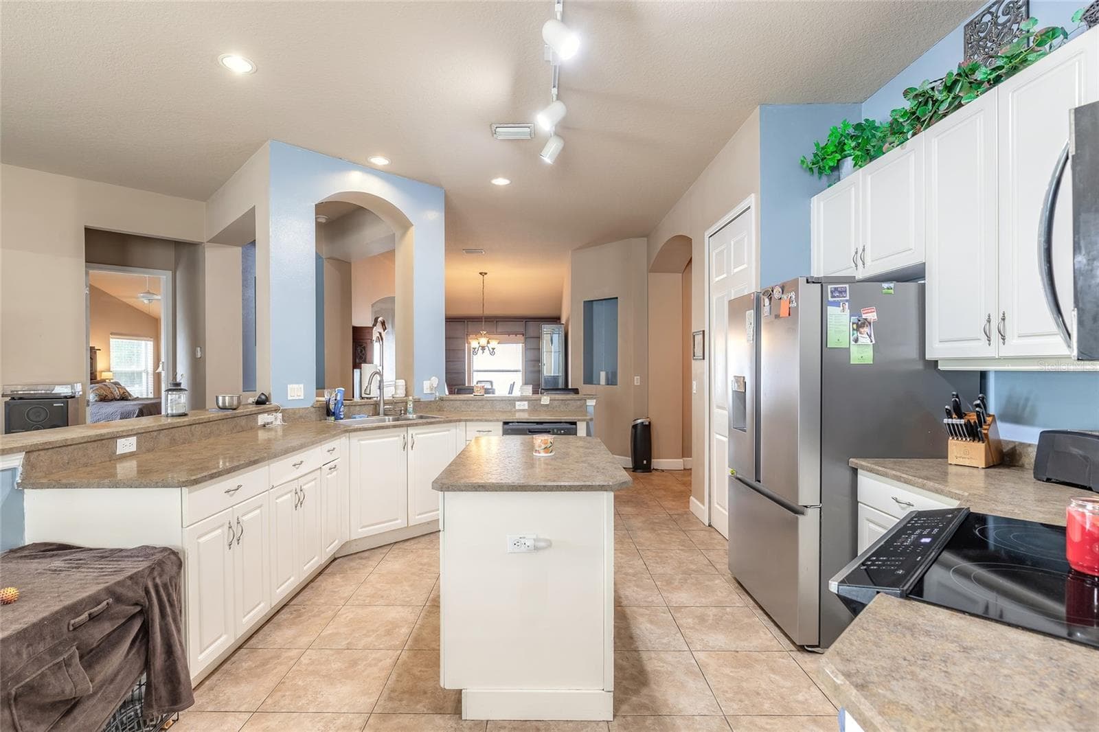 Single Family Residence at 6908 VINTAGE LN, PORT ORANGE, photo 16 of 41