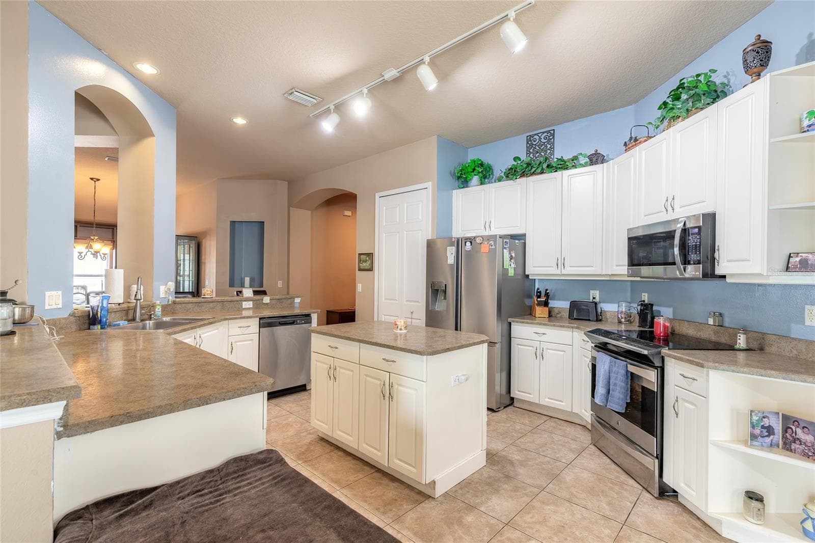 Single Family Residence at 6908 VINTAGE LN, PORT ORANGE, photo 17 of 41