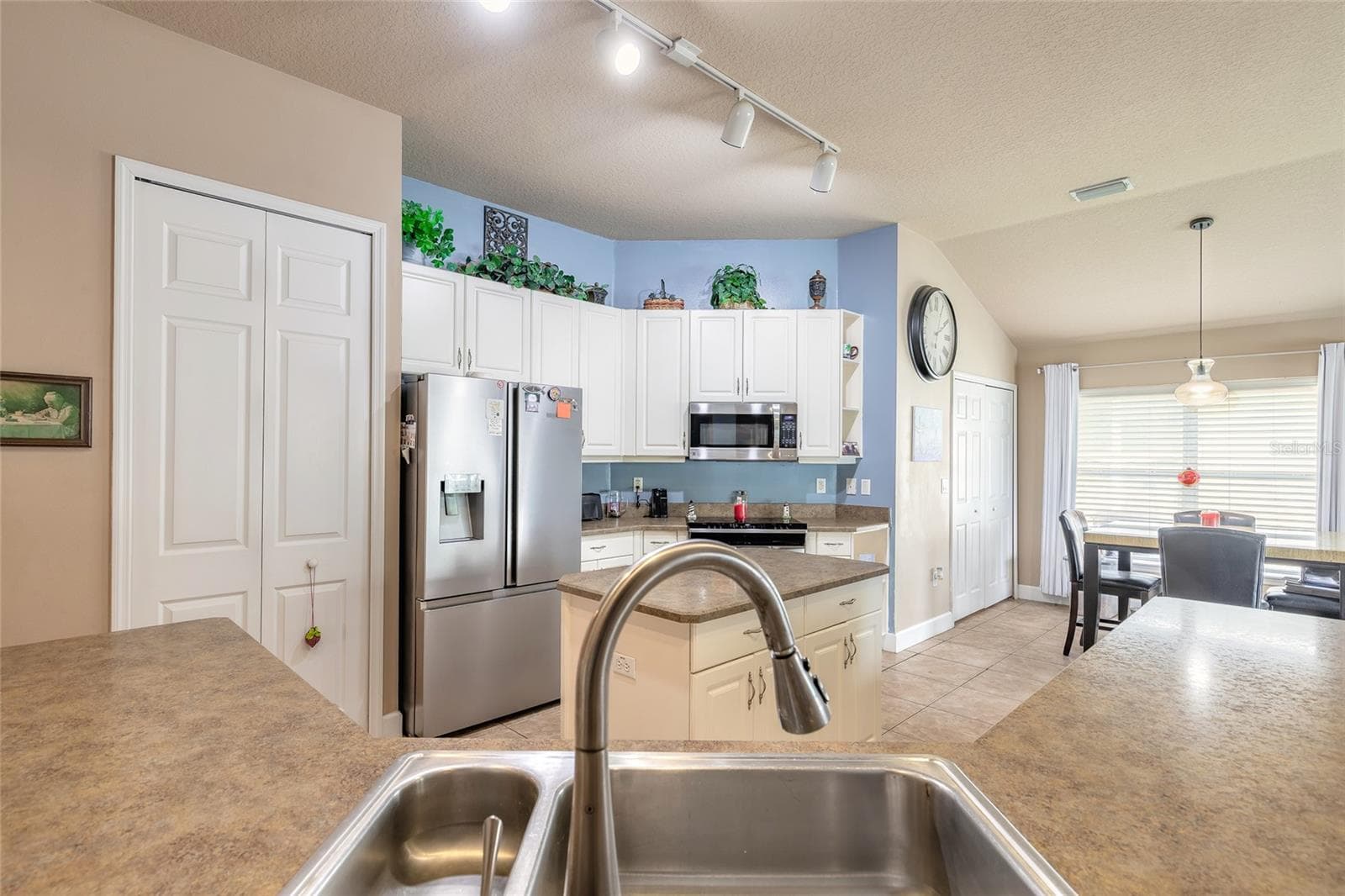 Single Family Residence at 6908 VINTAGE LN, PORT ORANGE, photo 20 of 41