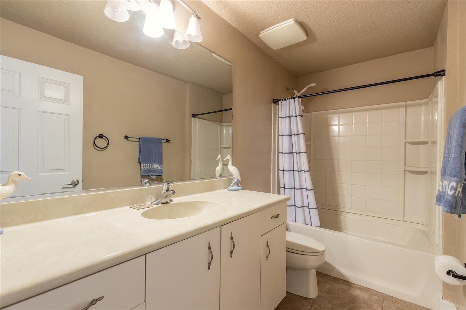 Single Family Residence at 6908 VINTAGE LN, PORT ORANGE, photo 24 of 41