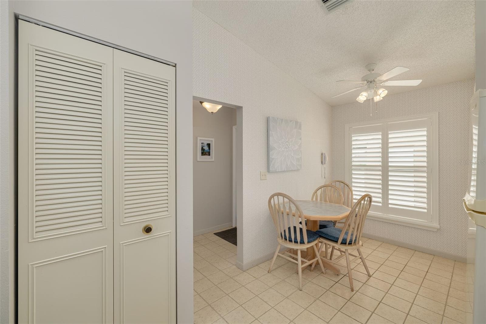 Kitchenette - 3185 CHARTER CLUB DR #B, TARPON SPRINGS