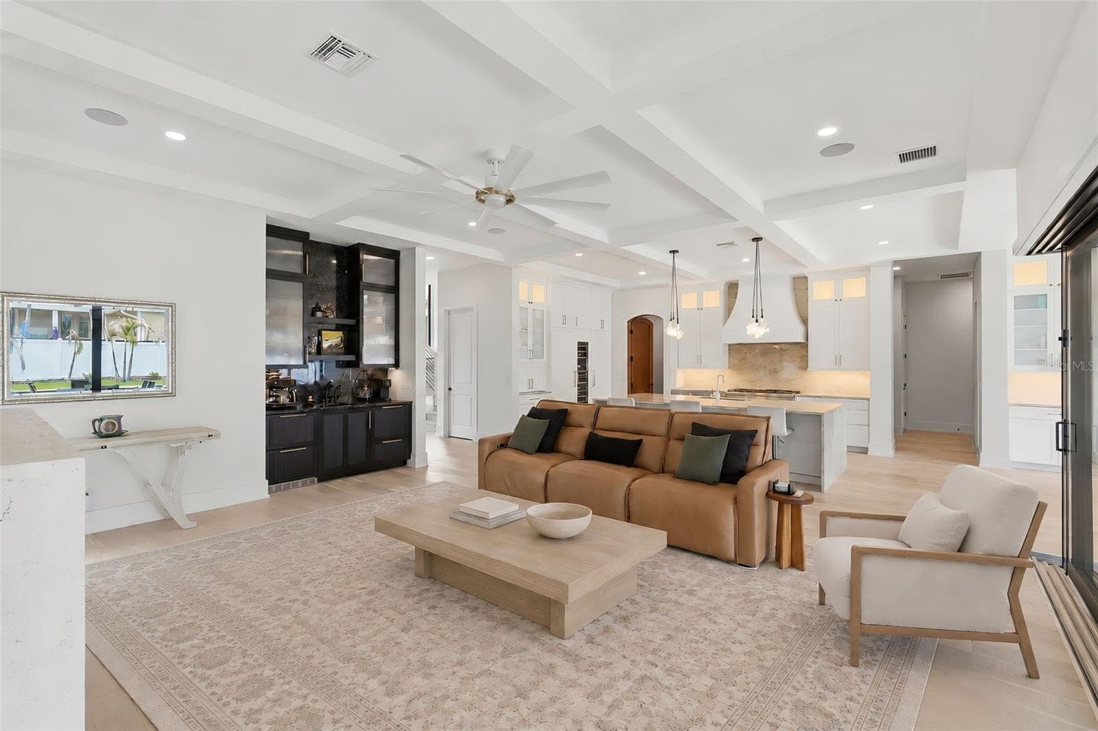 Custom millwork throughout - 809 E CHURCH ST, ORLANDO