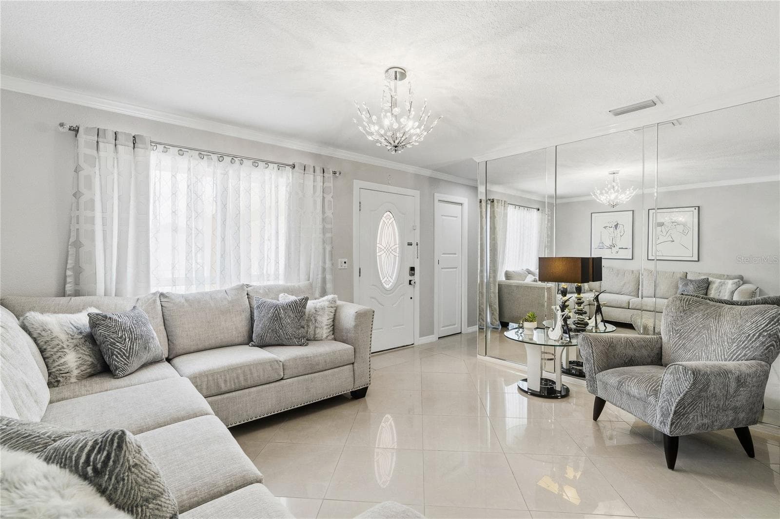 Living room - 14501 HIGHLAND HILLS PL, TAMPA