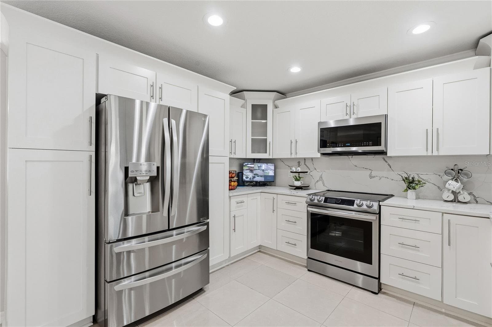 Single Family Residence at 14501 HIGHLAND HILLS PL, TAMPA, photo 11 of 55