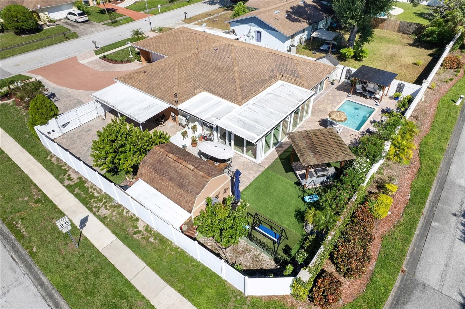 Ariel view side yard - 14501 HIGHLAND HILLS PL, TAMPA