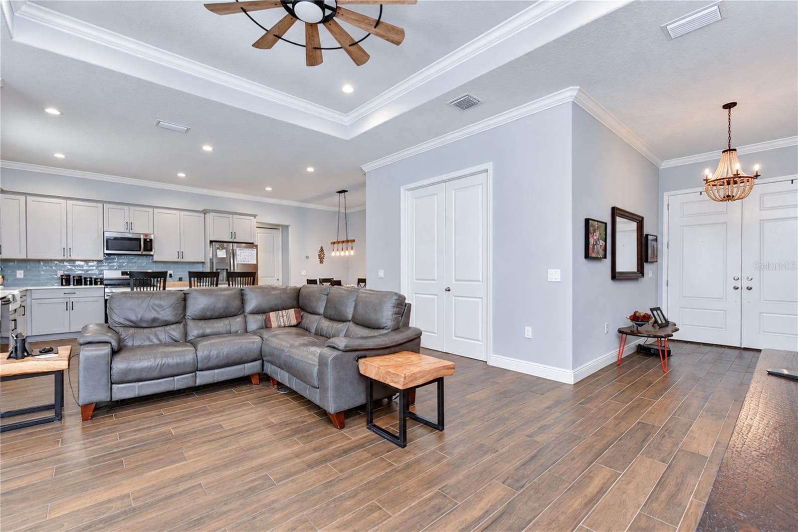 Living Room - 5746 FRONTIER DR, ZEPHYRHILLS