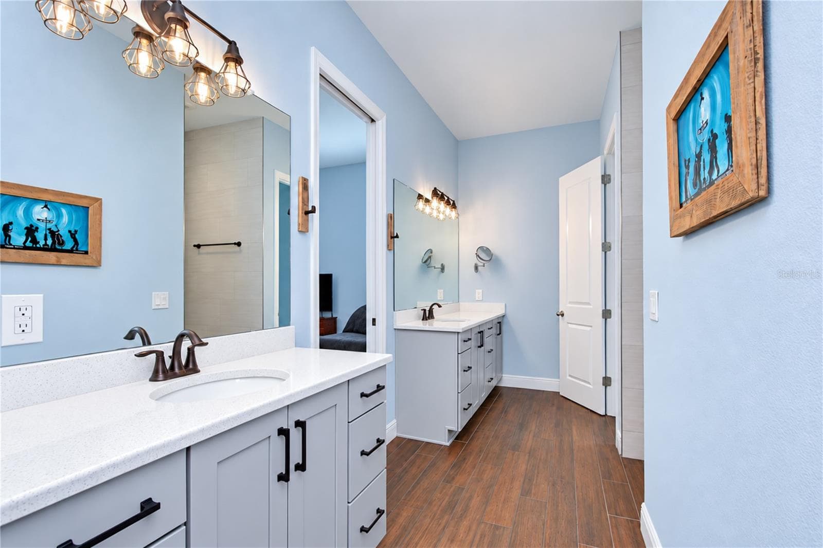 Double Vanity - 5746 FRONTIER DR, ZEPHYRHILLS