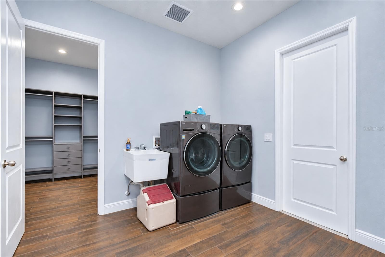 Inside Laundry off primary bedroom - 5746 FRONTIER DR, ZEPHYRHILLS