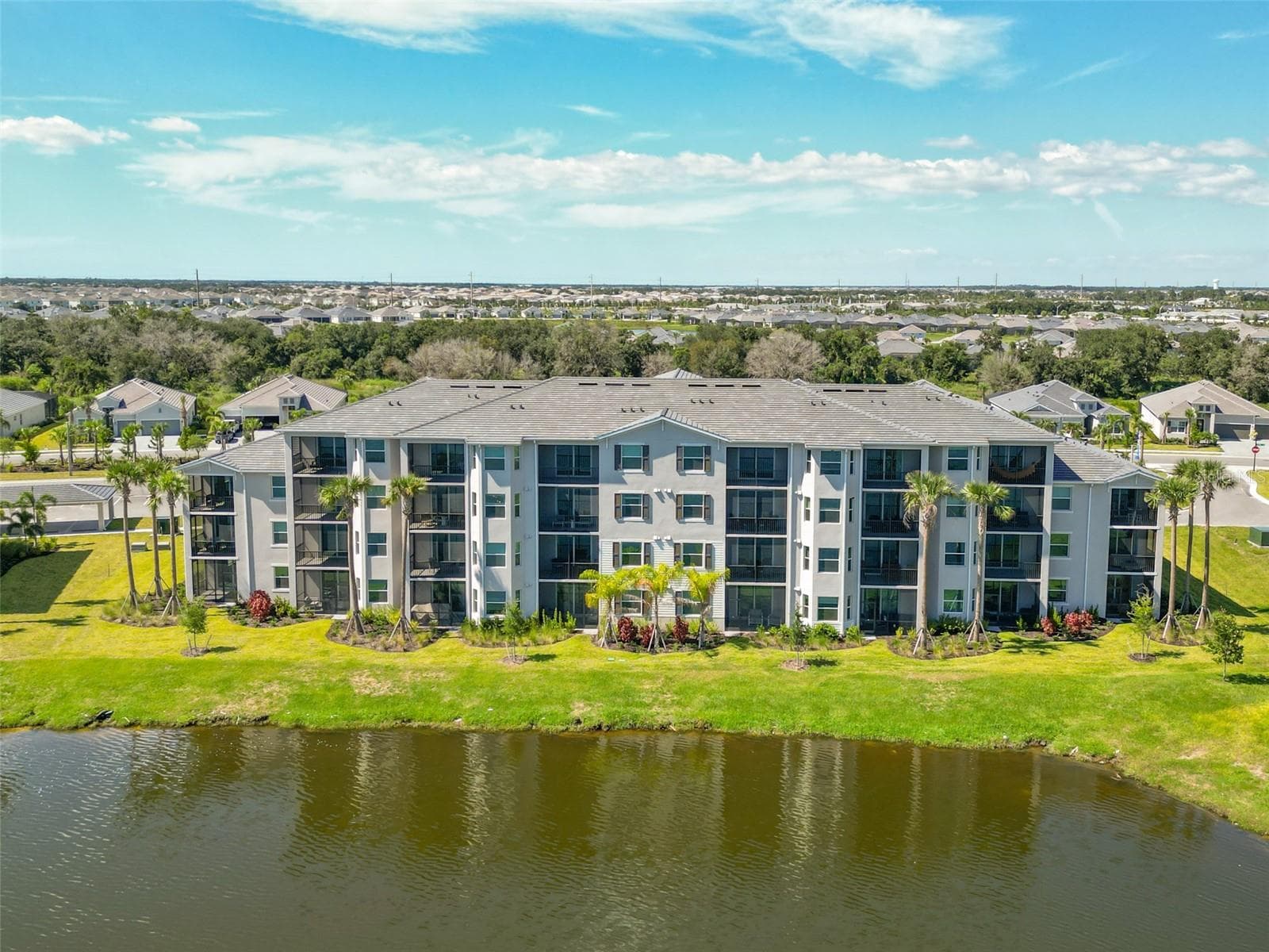 Condominium at 19140 SCALLOP LOOP #302, LAKEWOOD RANCH, photo 56 of 64