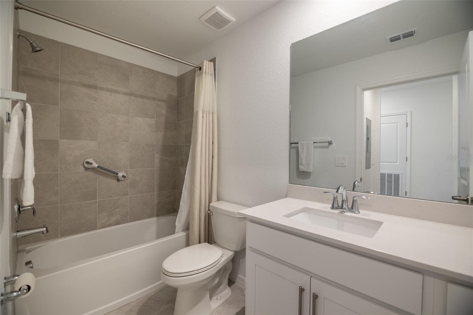 Condominium at 19140 SCALLOP LOOP #302, LAKEWOOD RANCH, photo 39 of 64