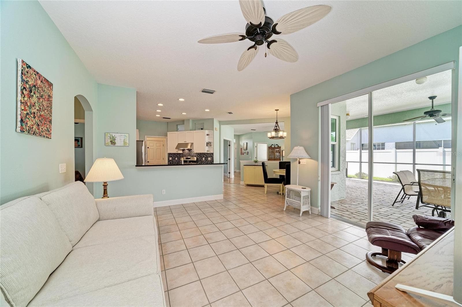 Single Family Residence at 12105 BEEFLOWER DR, LAKEWOOD RANCH, photo 16 of 41