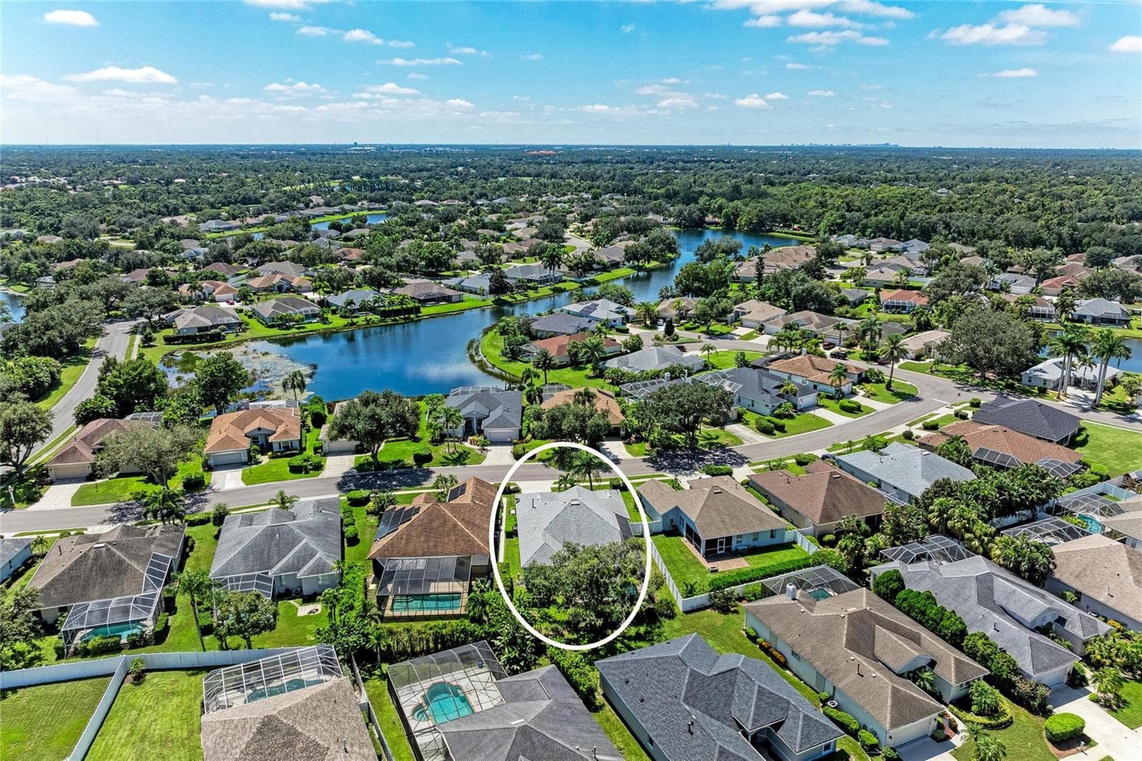 Single Family Residence at 12105 BEEFLOWER DR, LAKEWOOD RANCH, photo 40 of 41