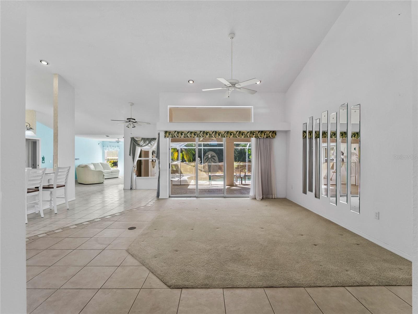 GreatRoom_134TocopillaStreet_PuntaGorda_NaturalLight_SliderView.jpg - 134 TOCOPILLA ST, PUNTA GORDA