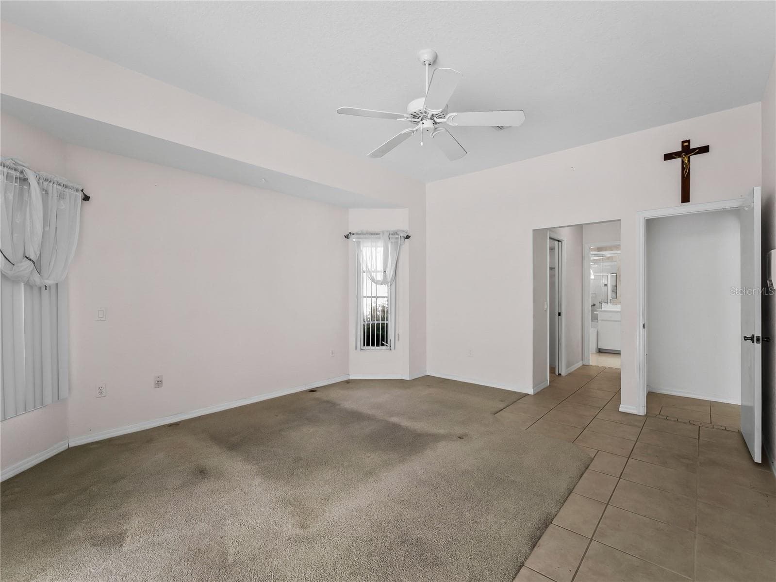 PrimarySuite_134TocopillaStreet_PuntaGorda_NaturalLight_Corner.jpg - 134 TOCOPILLA ST, PUNTA GORDA