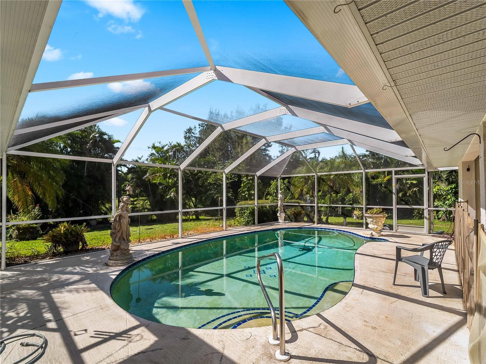Pool_134TocopillaStreet_PuntaGorda_ScreenEnclosure_Daylight.jpg - 134 TOCOPILLA ST, PUNTA GORDA