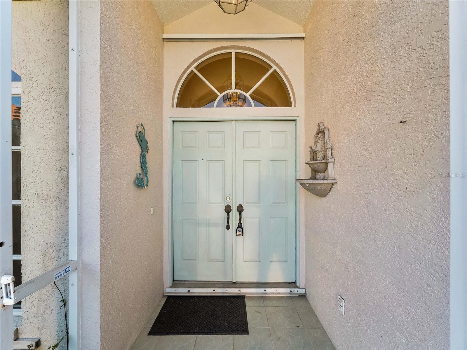 FrontPorch_134TocopillaStreet_PuntaGorda_CoveredEntry_Detail.jpg - 134 TOCOPILLA ST, PUNTA GORDA