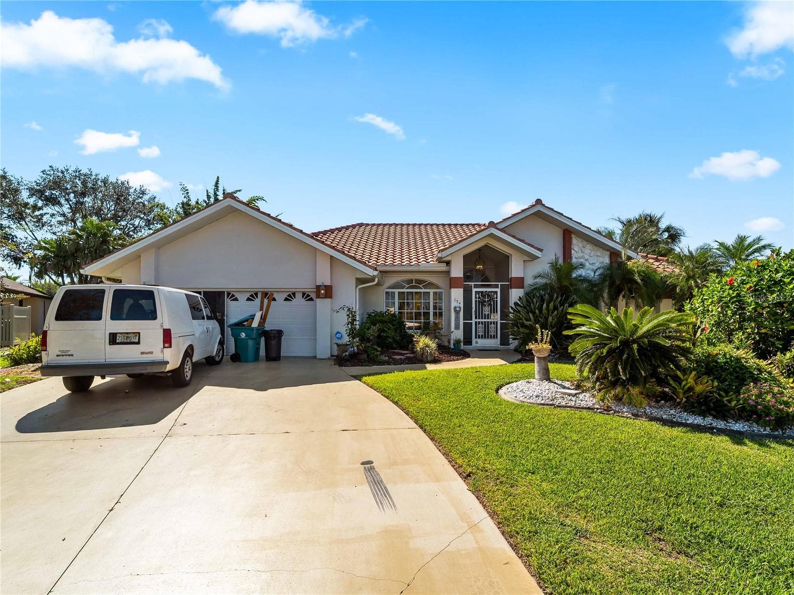 FrontExterior_134TocopillaStreet_PuntaGorda_CurbAppeal_Daylight.jpg - 134 TOCOPILLA ST, PUNTA GORDA