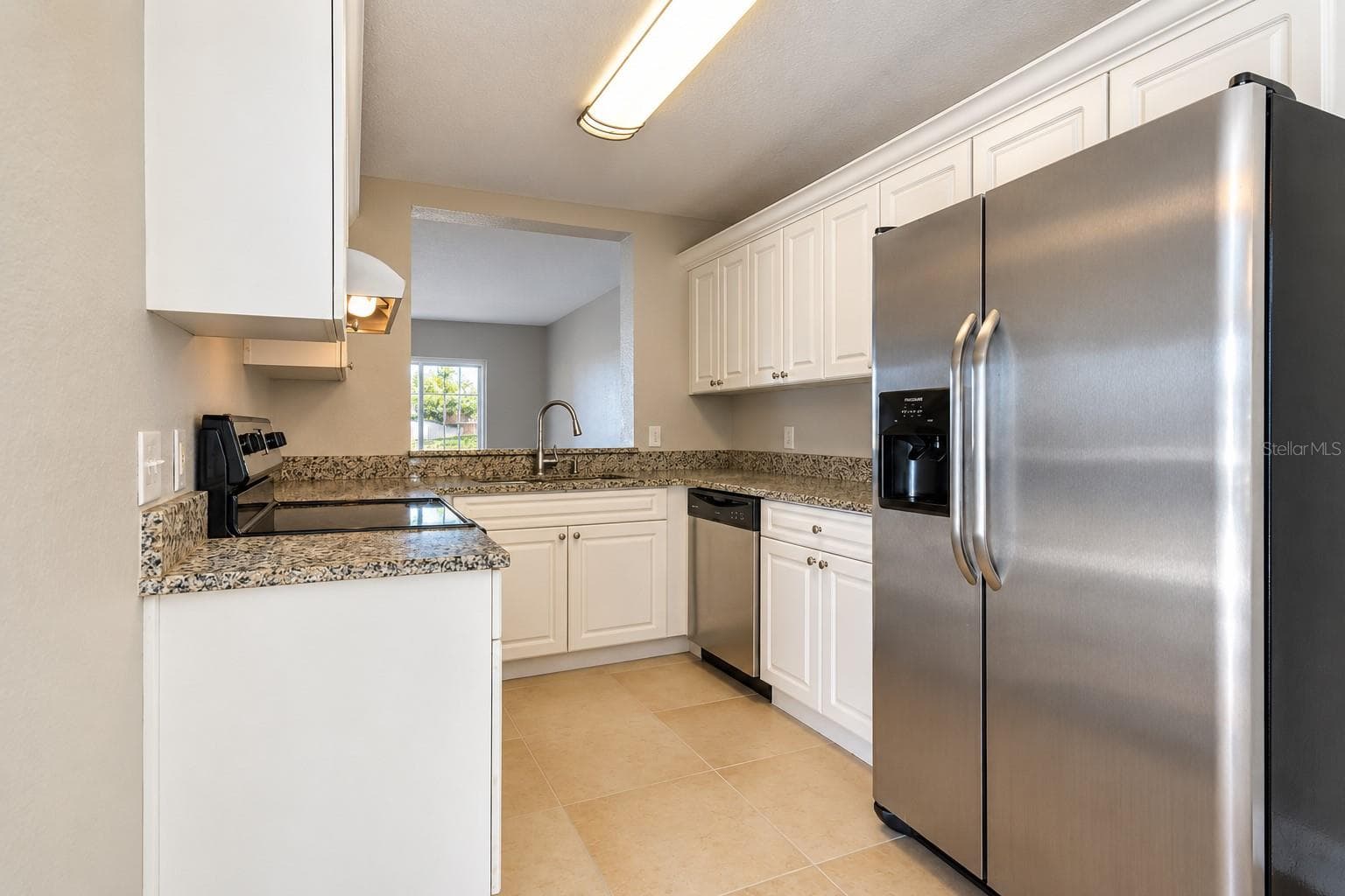 Townhouse at 13741 JUNIPER BLOSSOM DR, TAMPA, photo 7 of 28