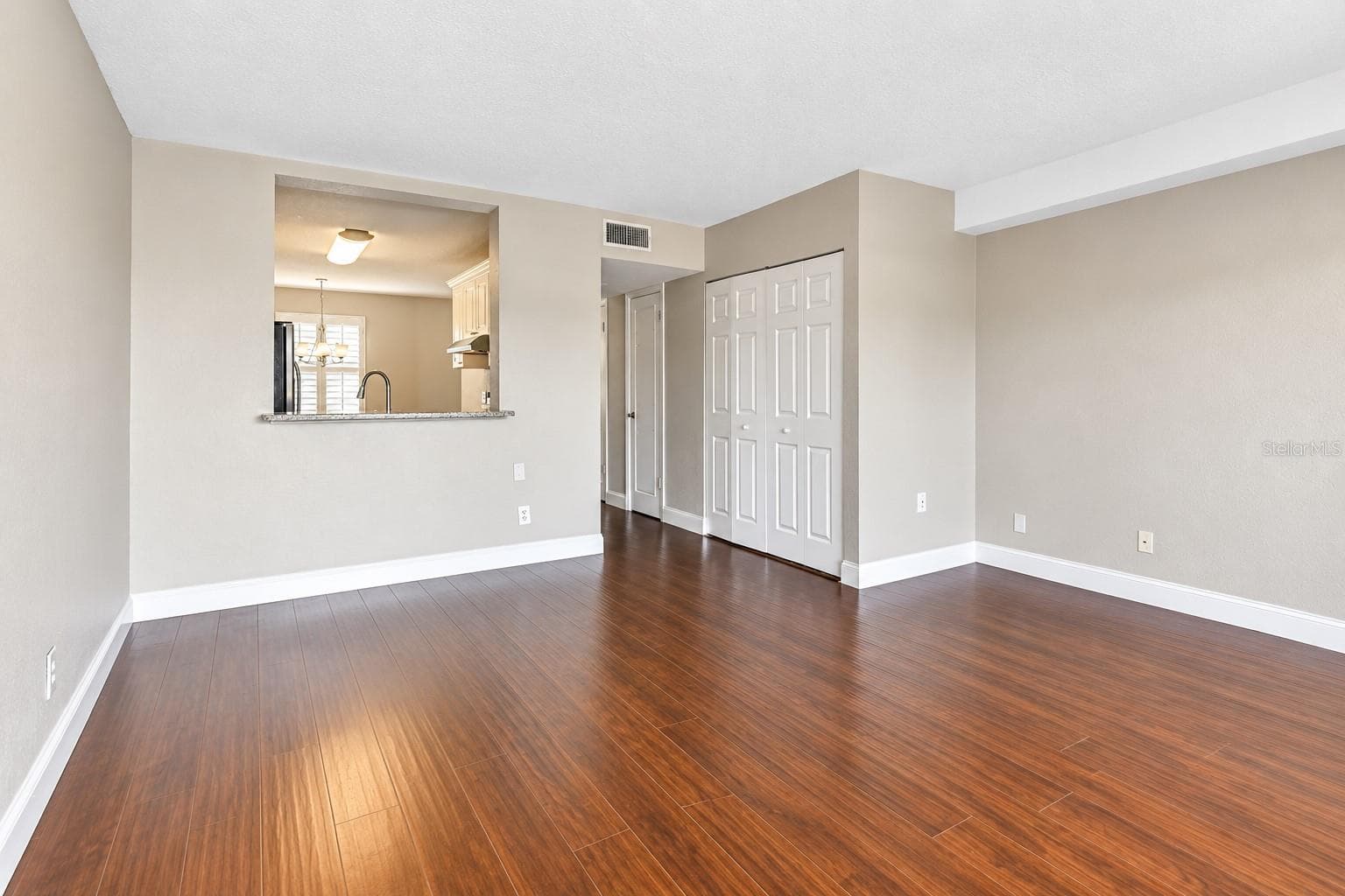 Townhouse at 13741 JUNIPER BLOSSOM DR, TAMPA, photo 12 of 28