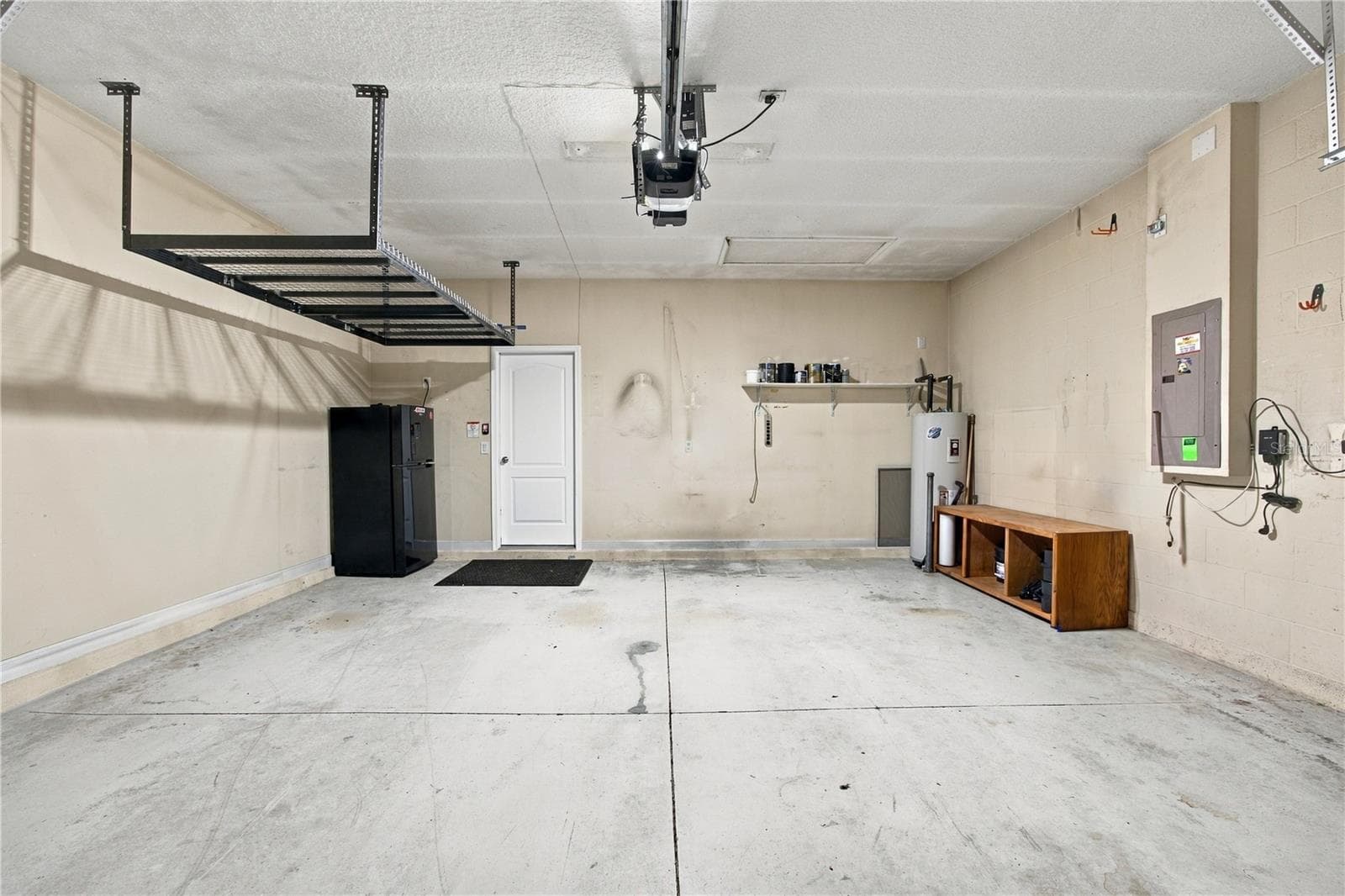 Garage - 3720 GERRADS CROSS CT, LAND O LAKES