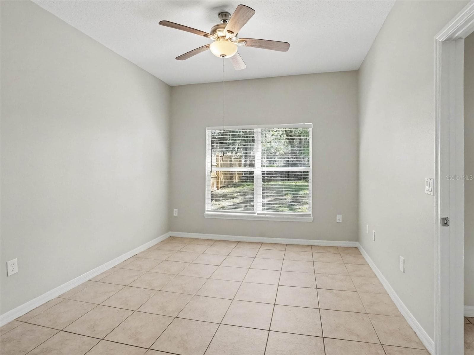 Single Family Residence at 5007 SHALE RIDGE TRL, ORLANDO, photo 10 of 20