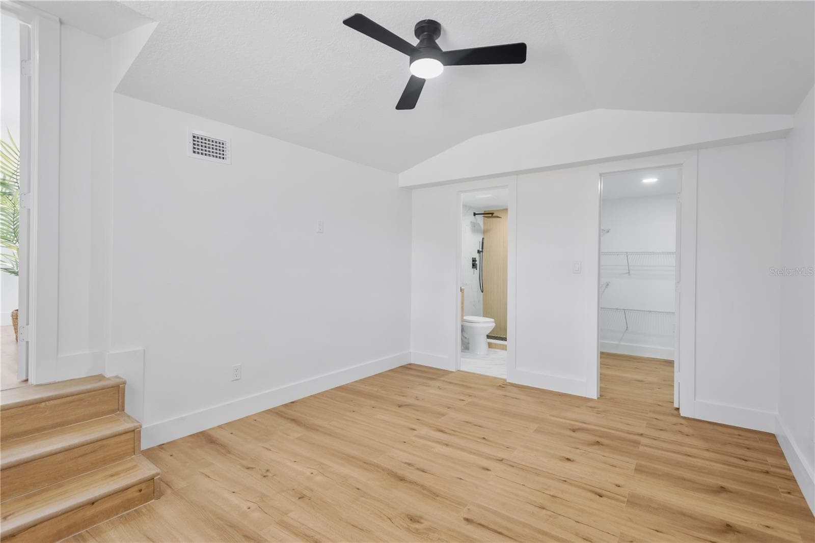 Single Family Residence at 3910 56TH AVE N, ST PETERSBURG, photo 13 of 20