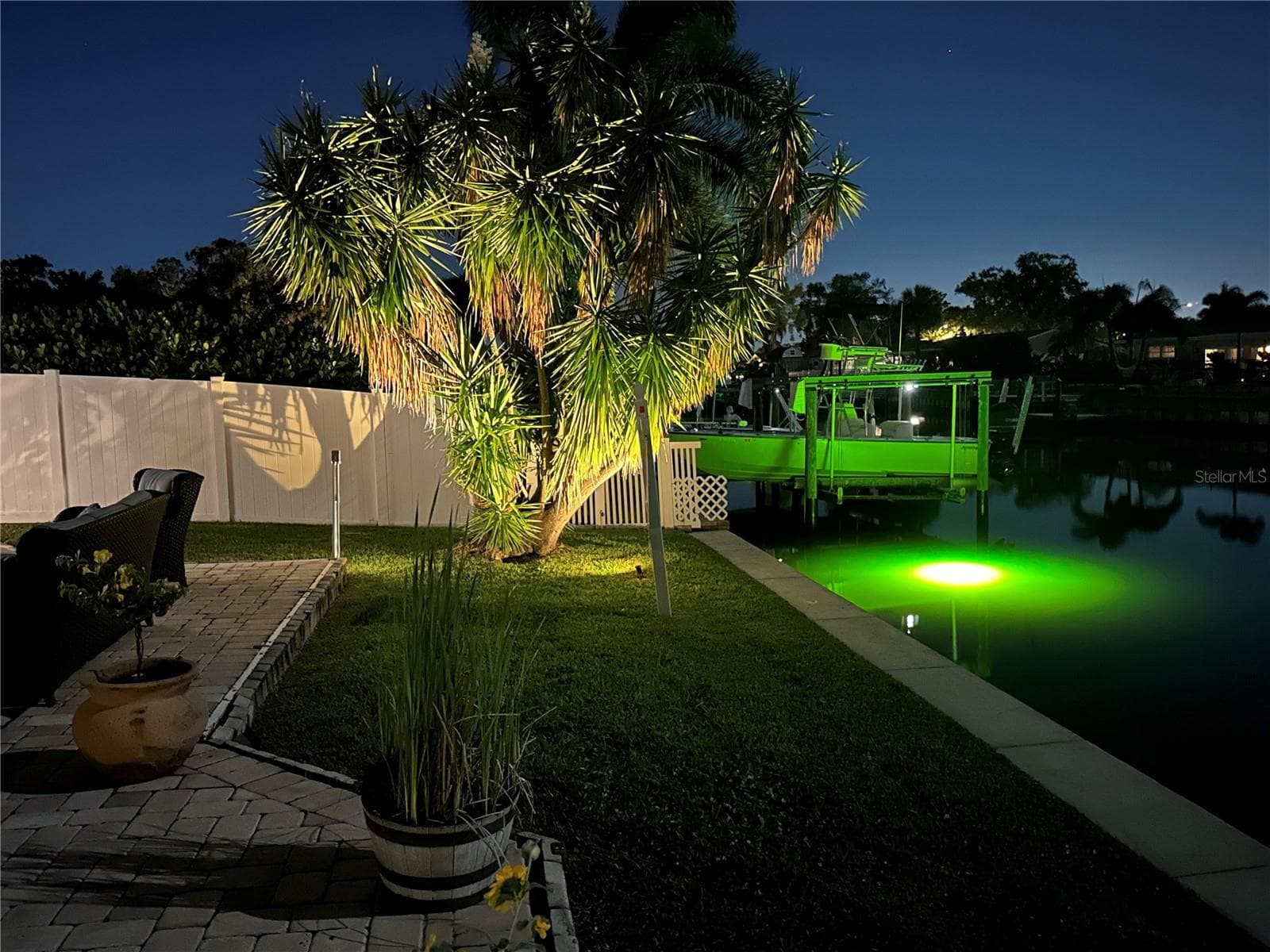 Single Family Residence at 1894 TANGLEWOOD DR NE, ST PETERSBURG, photo 56 of 58