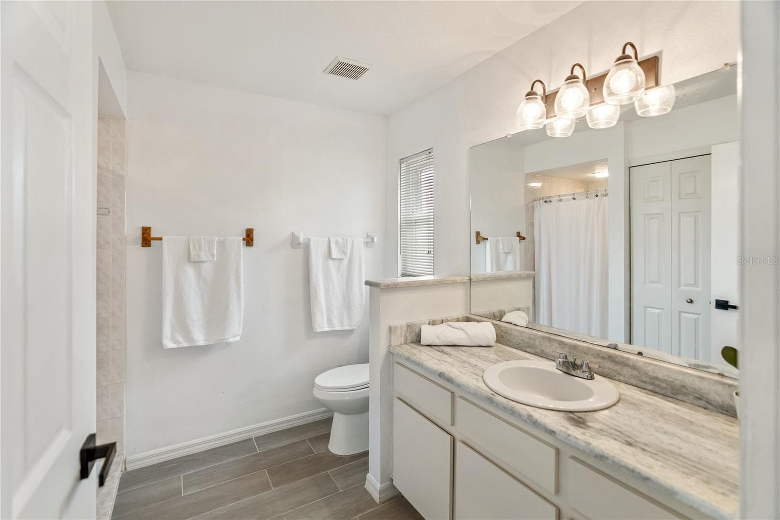 Single Family Residence at 4268 MULGRAVE AVE, NORTH PORT, photo 21 of 51