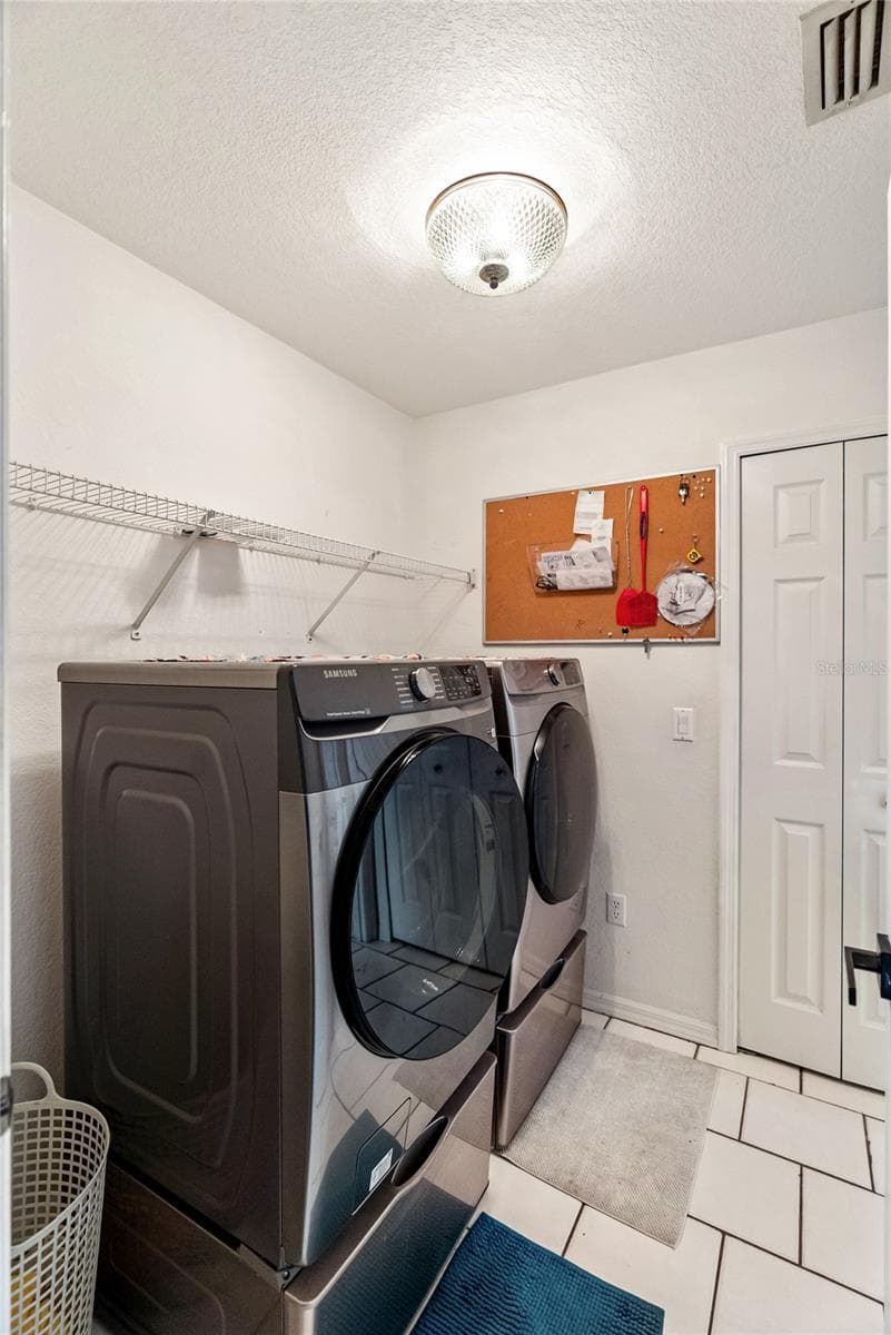 Single Family Residence at 4268 MULGRAVE AVE, NORTH PORT, photo 29 of 51