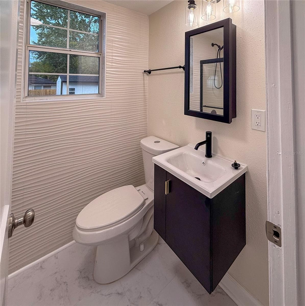 Single Family Residence at 5106 APPLETON AVE, JACKSONVILLE, photo 10 of 19
