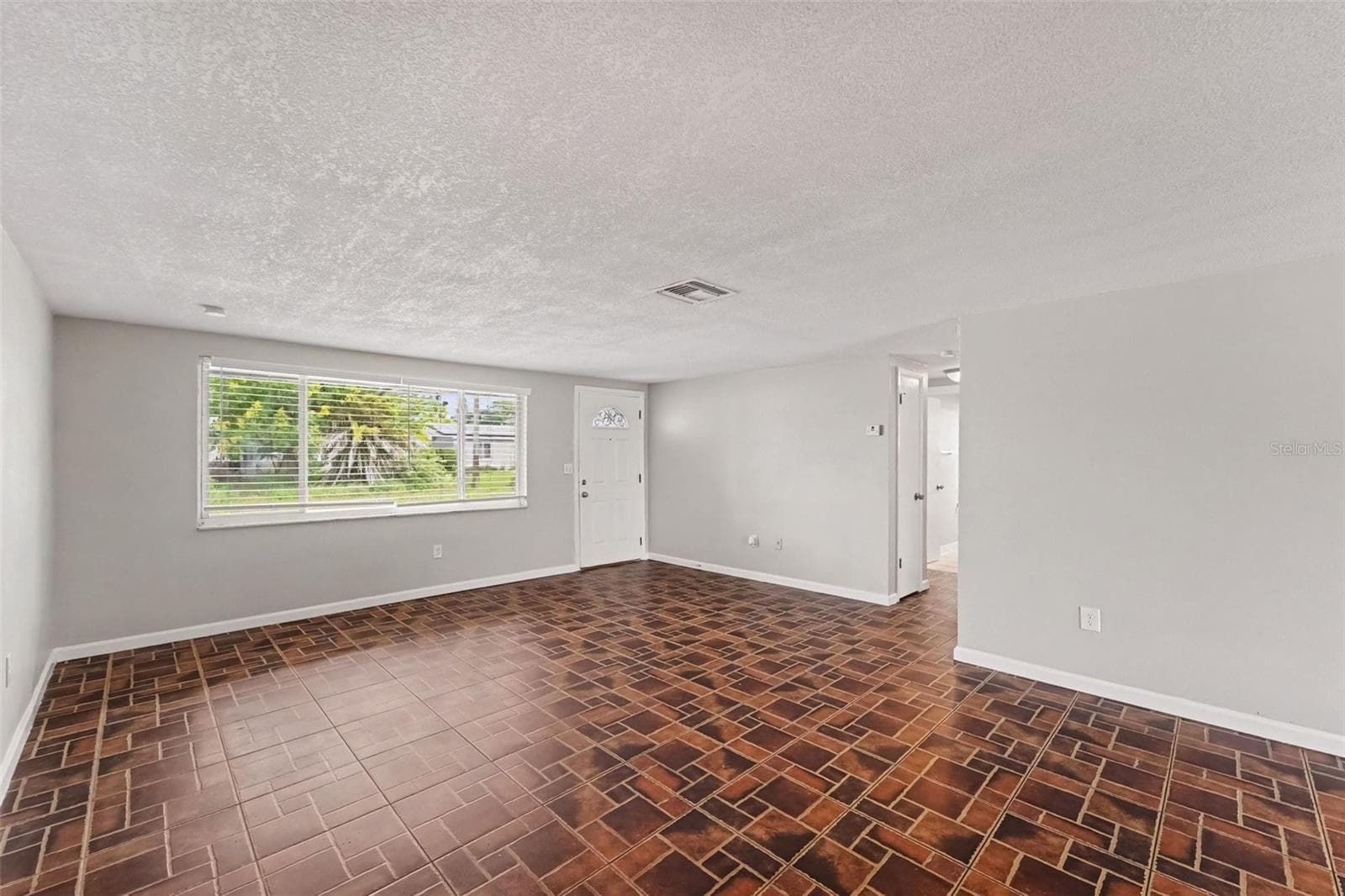 Single Family Residence at 9035 SAINT REGIS LN, PORT RICHEY, photo 5 of 19