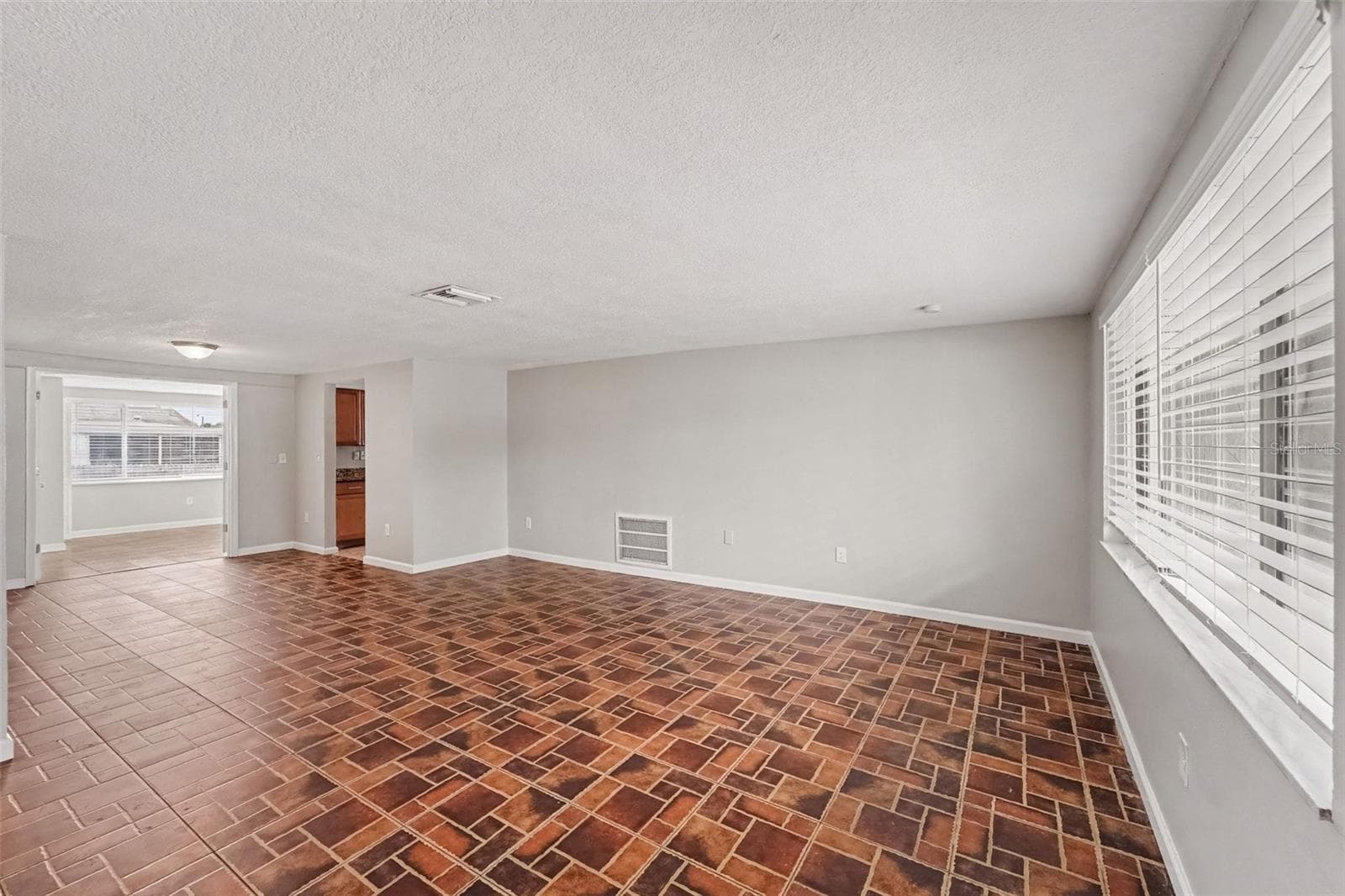 Single Family Residence at 9035 SAINT REGIS LN, PORT RICHEY, photo 6 of 19