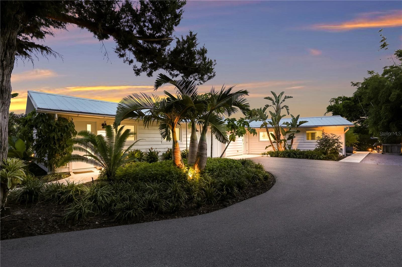 Single Family Residence at 6561 BAYOU HAMMOCK RD, LONGBOAT KEY, photo 3 of 81