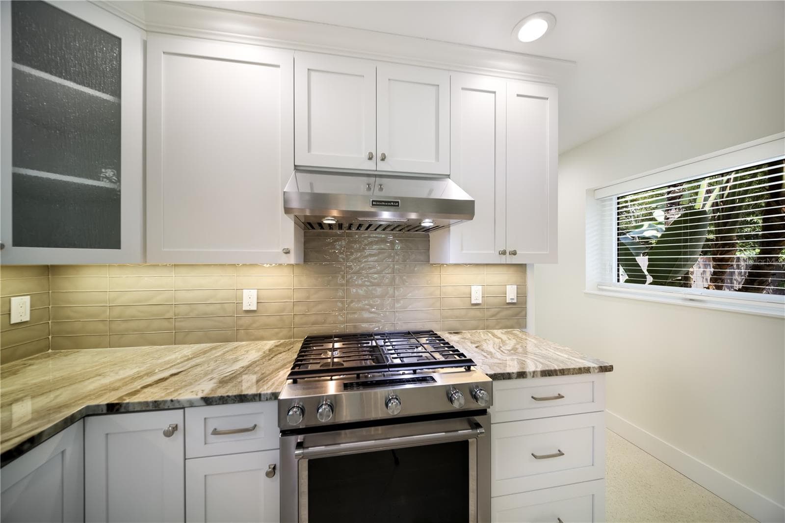 Single Family Residence at 6561 BAYOU HAMMOCK RD, LONGBOAT KEY, photo 17 of 81