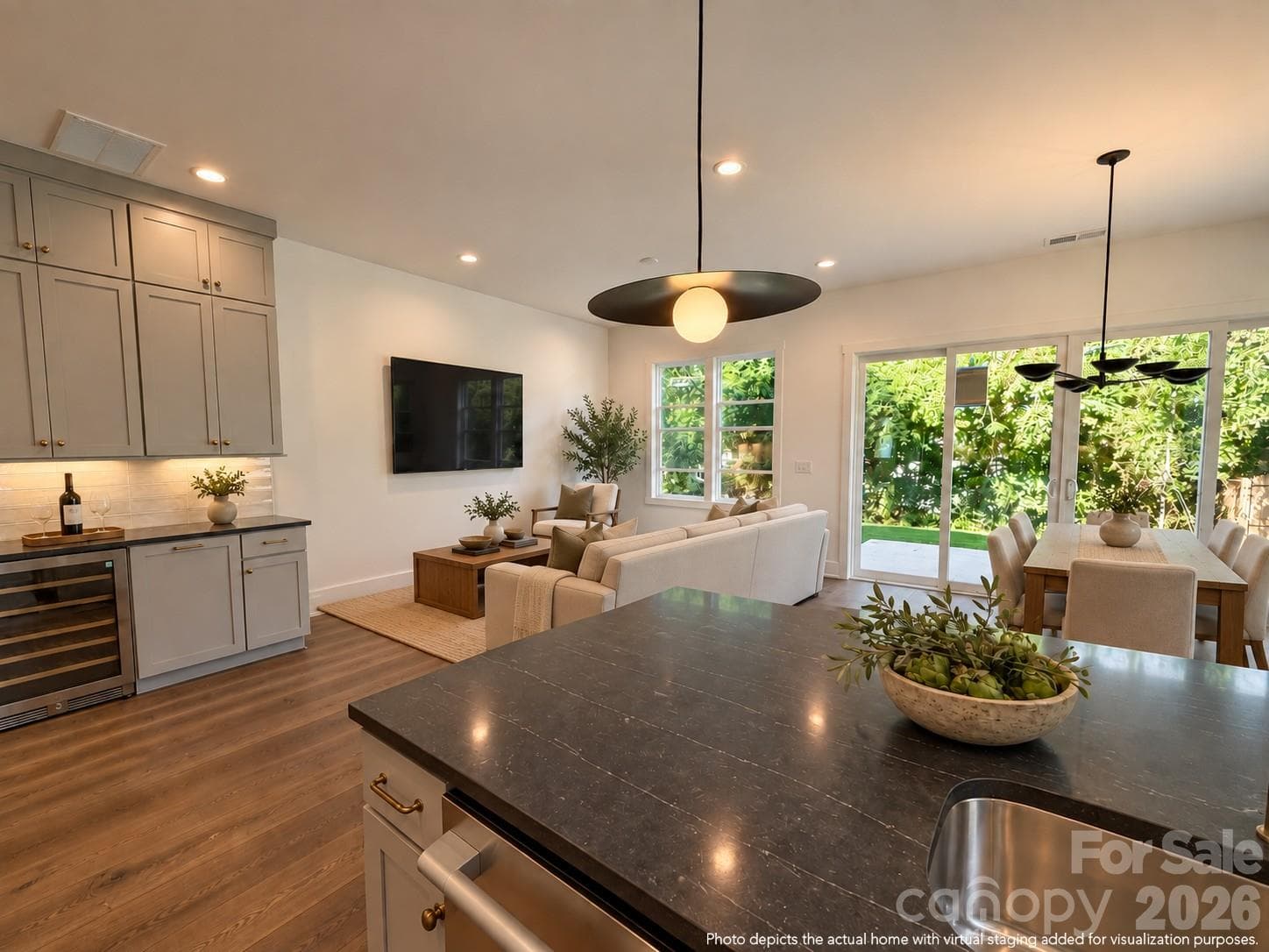Duplex at Charlotte, photo 16 of 36