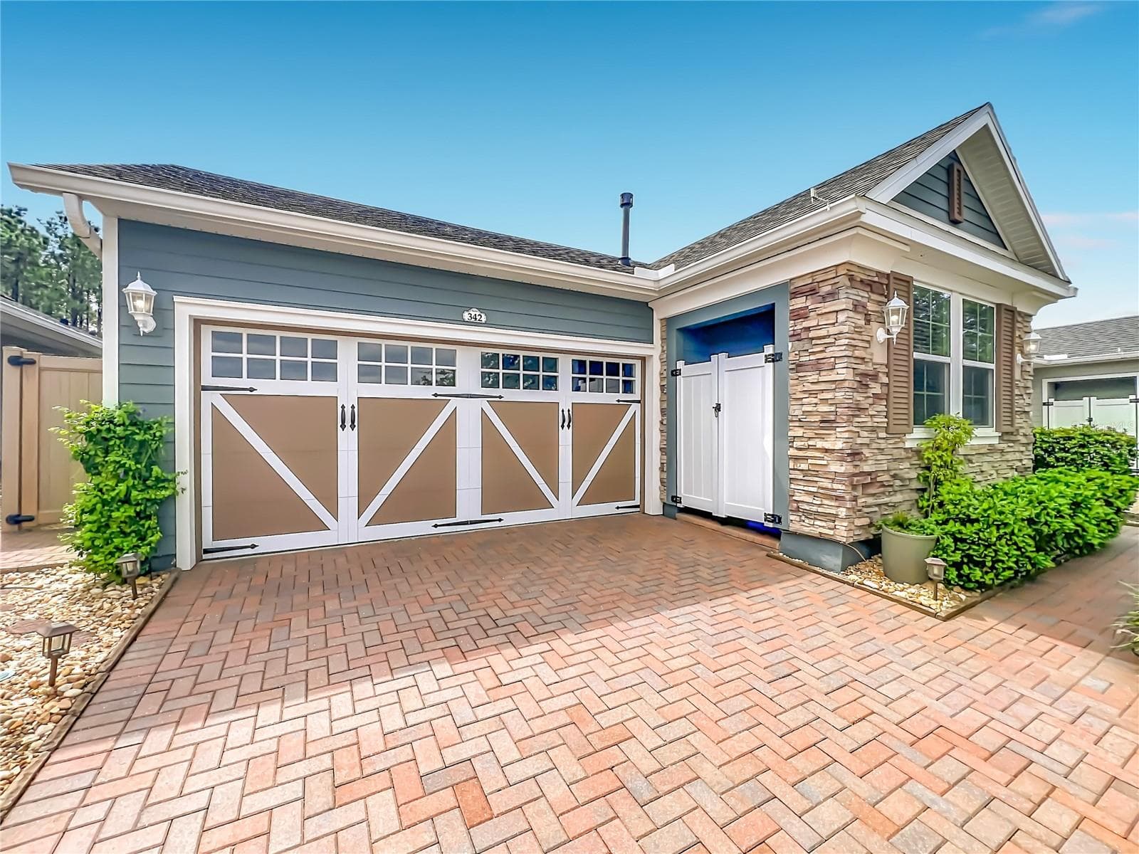 WELCOME HOME - 342 ALCOVE DR, GROVELAND