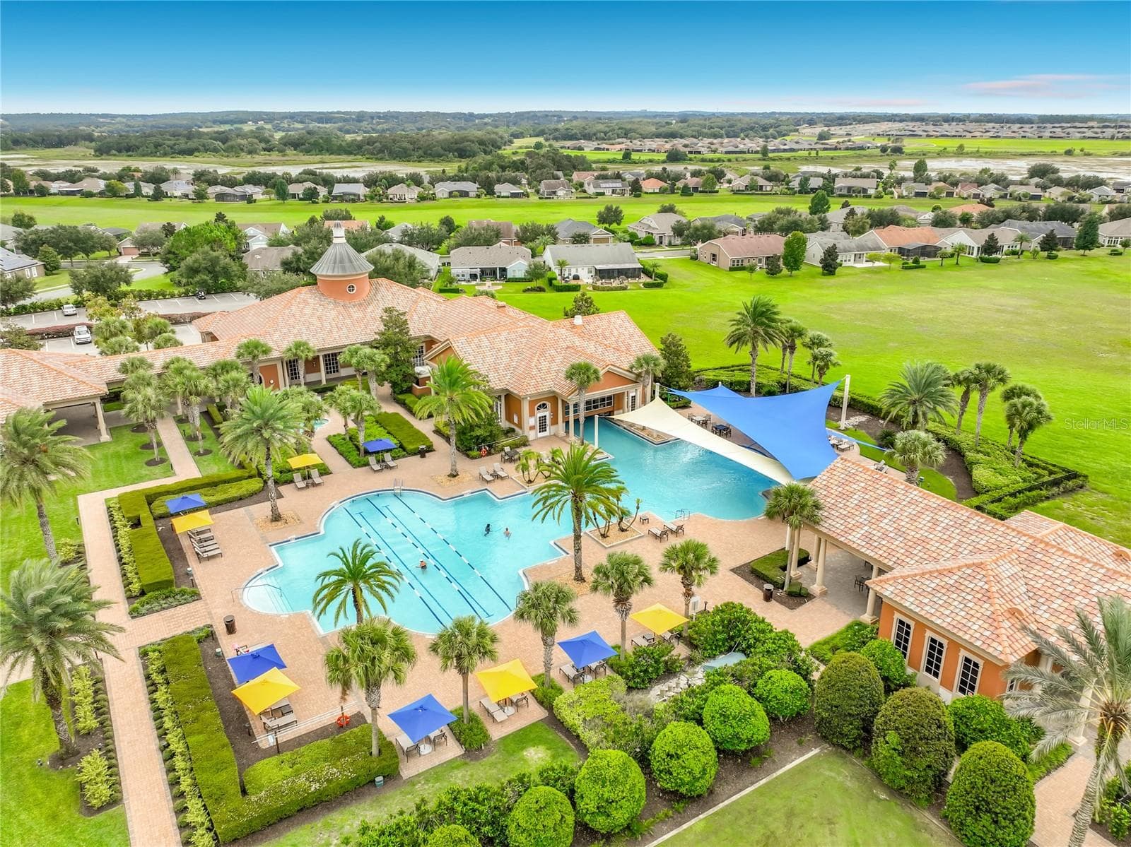 Community Pool - 342 ALCOVE DR, GROVELAND