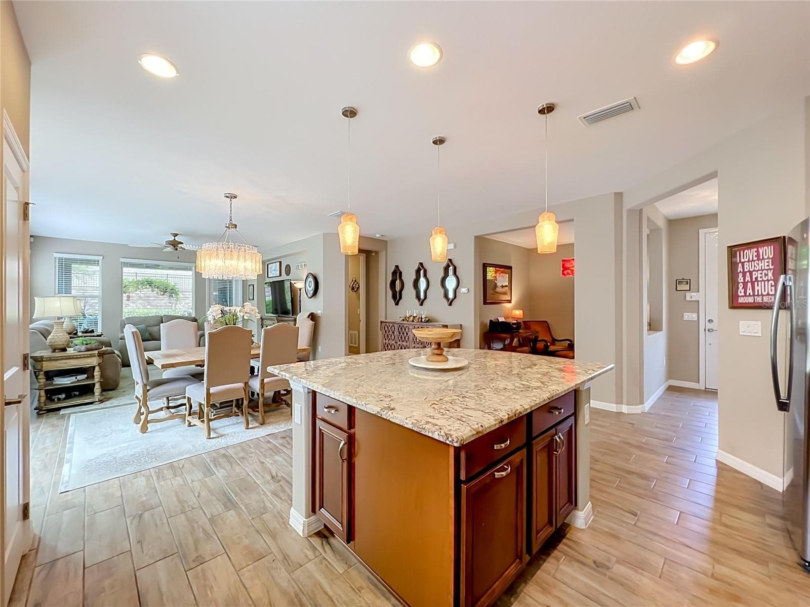 Great for Entertaining - 342 ALCOVE DR, GROVELAND